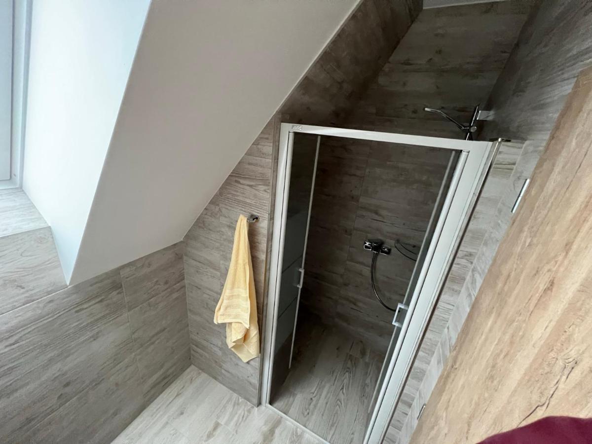 Ubytovani Arrow Lesna  Ngoại thất bức ảnh